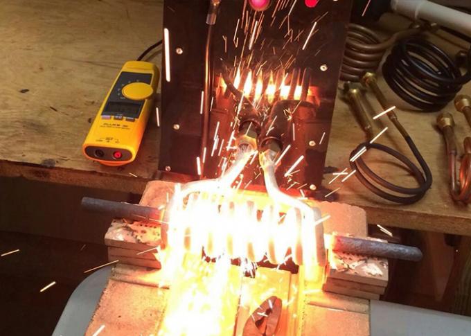 Petit four en acier de fusion des métaux par induction de machine à haute fréquence de chauffage